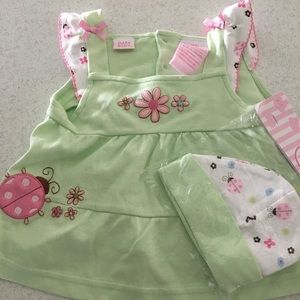 Baby sleeveless dress w/ hat